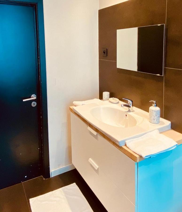 Fenetre Sur Le Standard De Liege Appartement Ougree Buitenkant foto